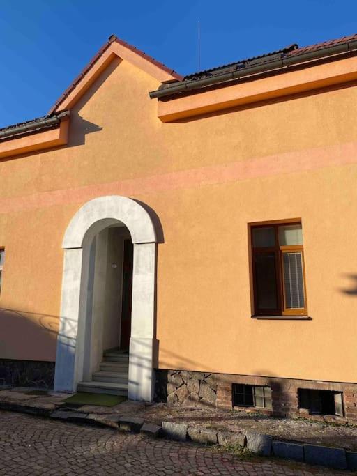 Apartmán B12 - Bohdanecska 12 Pardubice Exteriér fotografie